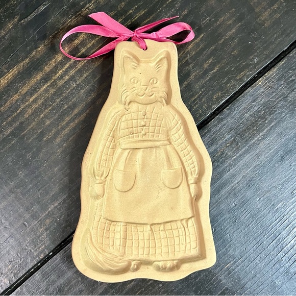 VTG Brown Bag Cookie Art Hill Design 1988 “Mother Cat With Apron Mold” - Picture 2 of 9